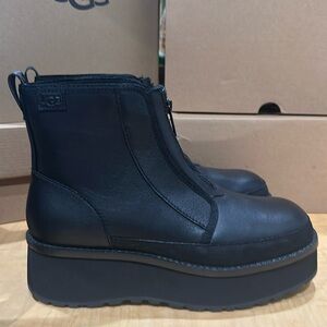 UGG Women’s Cityfunc Zip Boot
